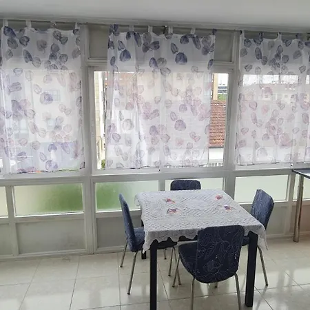 Apartment Piso Bertamirans Centro